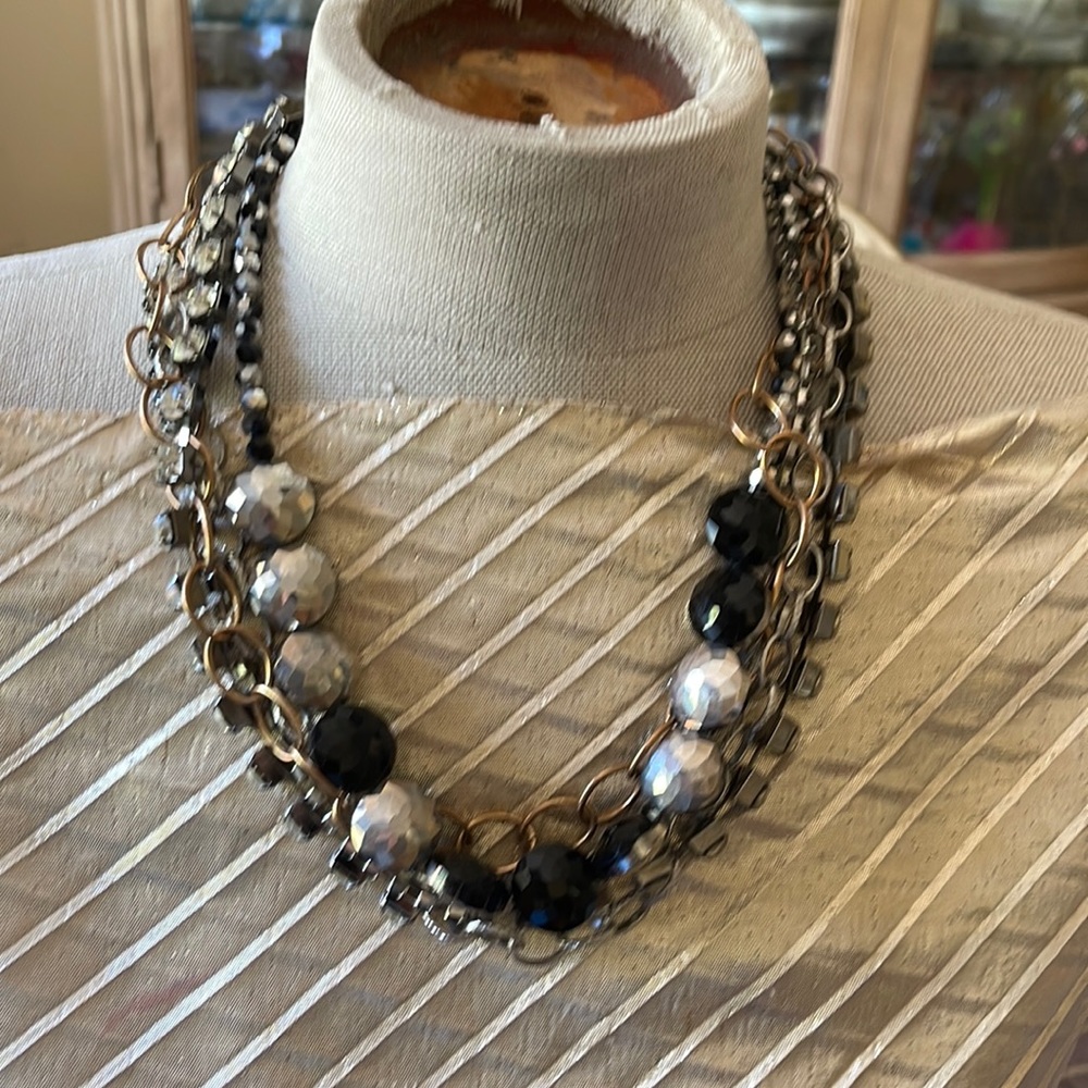 🌺 BOUTIQUE, Five Strand Black/Rhinestone/Bronze/Silver Statement Necklace 4 U!